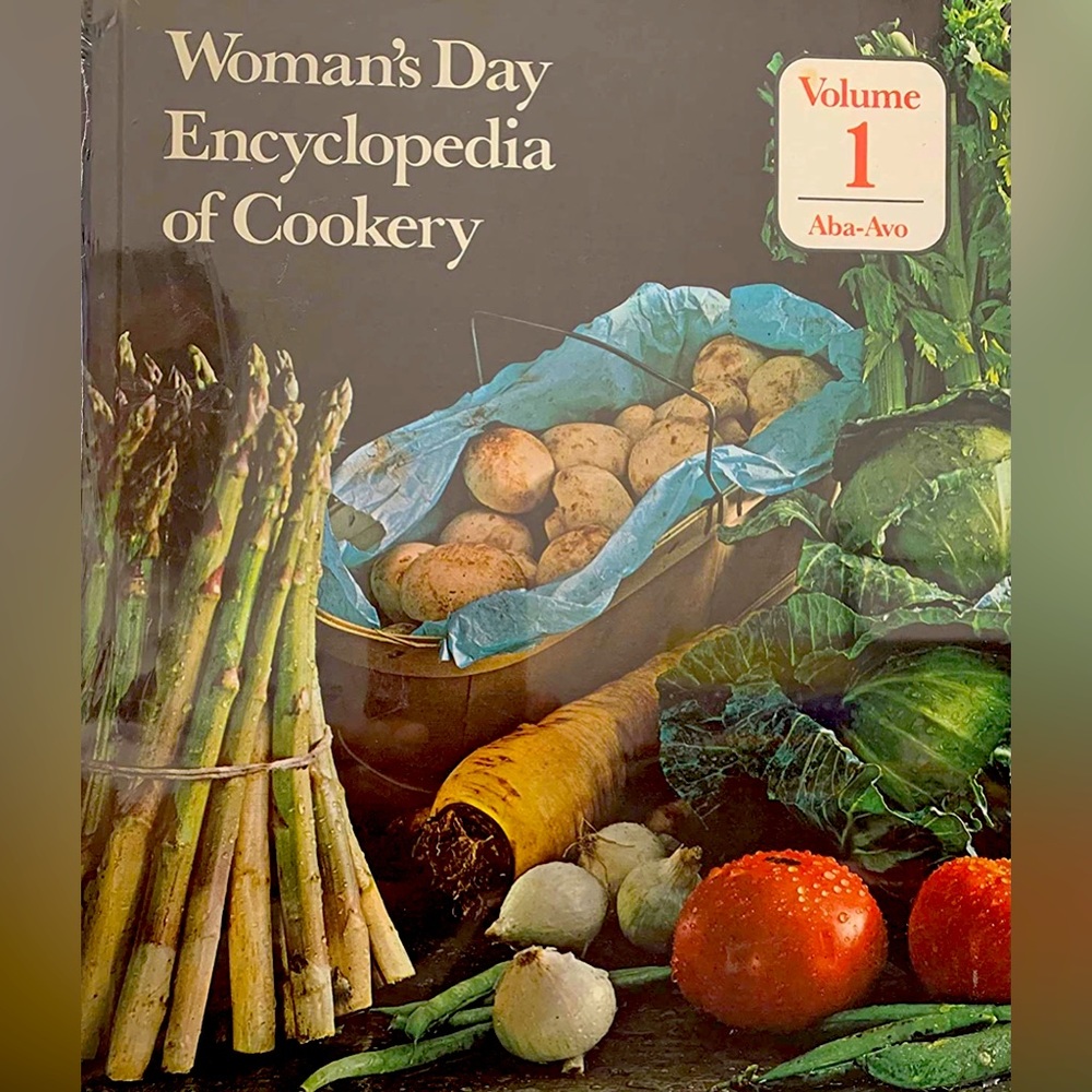 Woman's Day Encyclopedia of Cookery, Vol. 1
Hardcover